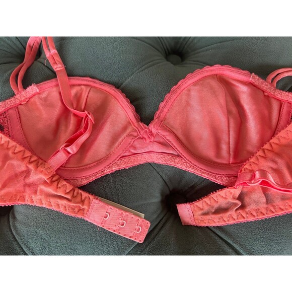 Victoria Secret Gold Label Vintage Pink Nylon Lace Bra Size 32A 1907 70 - Picture 5 of 6